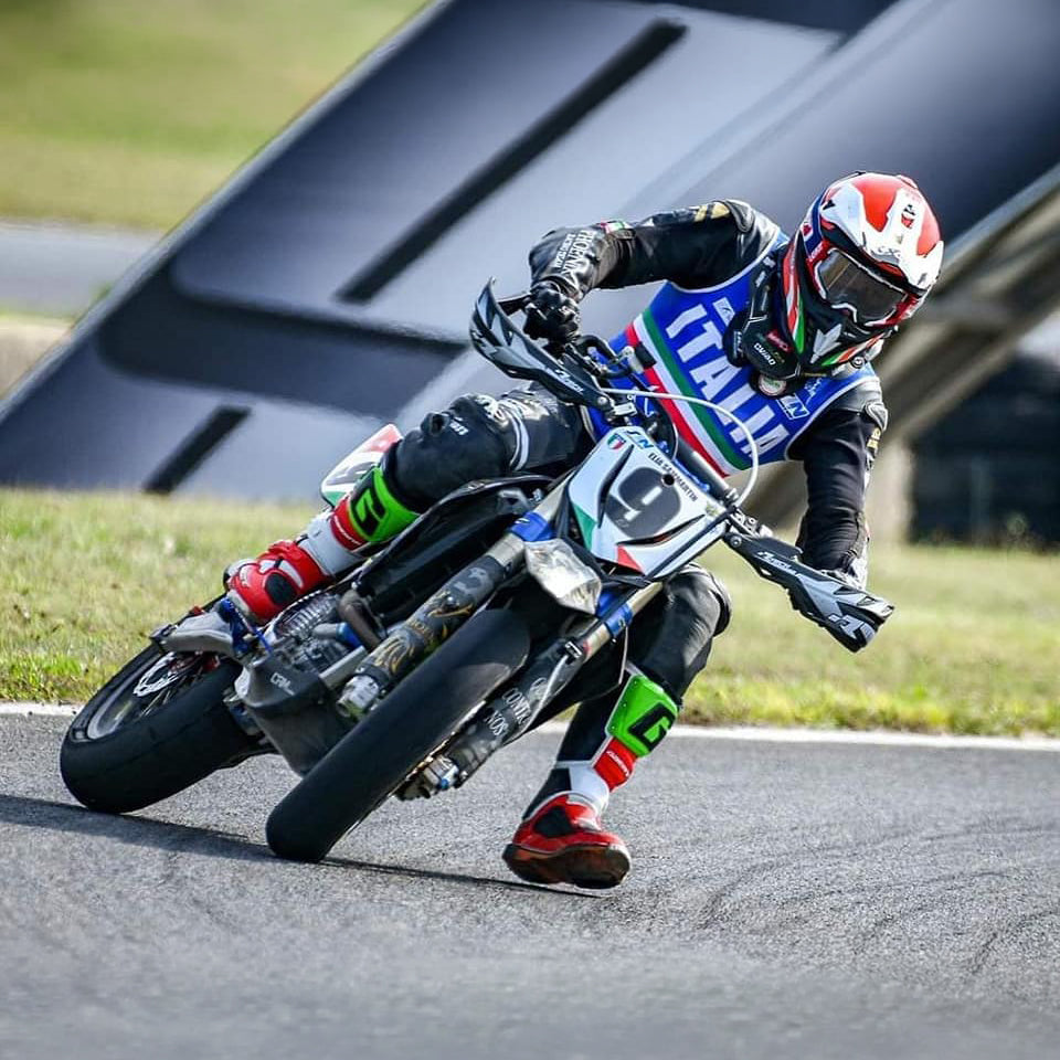 SUPERMOTARD