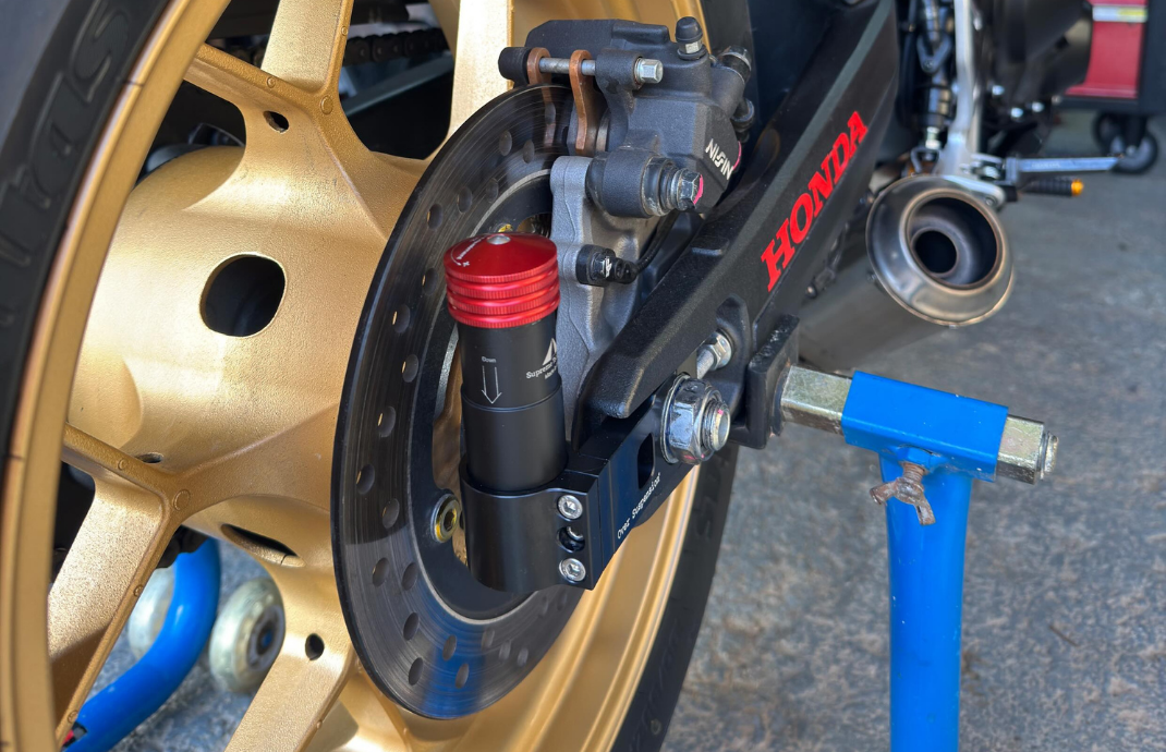 OVERSUSPENSION INSTALADO EN HONDA CB 1000