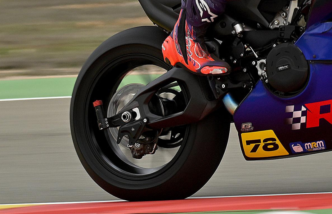 OVERSUSPENSION INSTALADO EN DUCATI PANIGALE V4